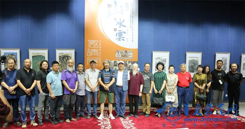 参展艺术家合影_看图王.JPG